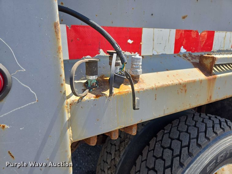 image for item EN8439 2008 International  WorkStar 7400 dump truck