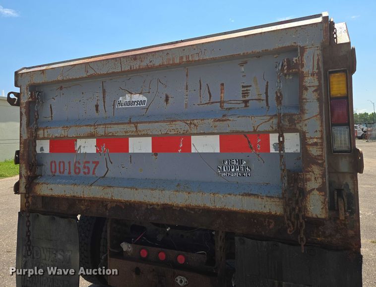 image for item EN8439 2008 International  WorkStar 7400 dump truck