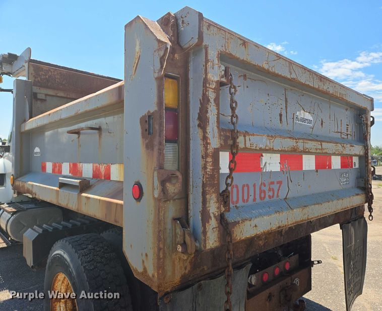 image for item EN8439 2008 International  WorkStar 7400 dump truck