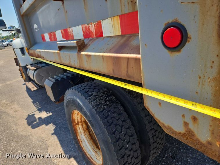 image for item EN8439 2008 International  WorkStar 7400 dump truck