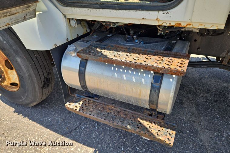 image for item EN8439 2008 International  WorkStar 7400 dump truck