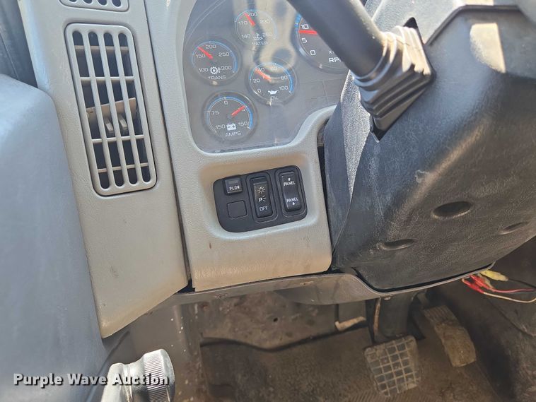 image for item EN8439 2008 International  WorkStar 7400 dump truck