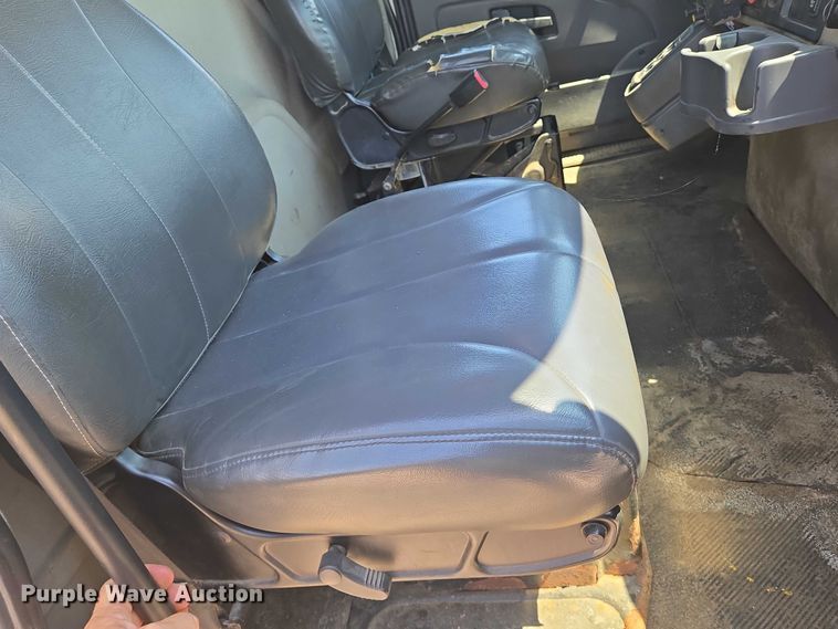 image for item EN8439 2008 International  WorkStar 7400 dump truck