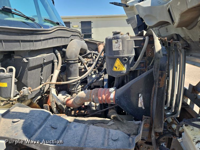 image for item EN8439 2008 International  WorkStar 7400 dump truck