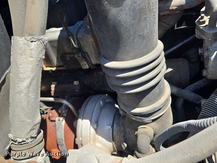 image for item EN8439 2008 International  WorkStar 7400 dump truck