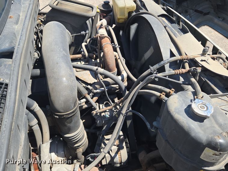 image for item EN8439 2008 International  WorkStar 7400 dump truck