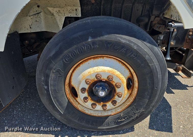 image for item EN8439 2008 International  WorkStar 7400 dump truck