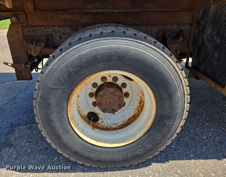 image for item EN8439 2008 International  WorkStar 7400 dump truck