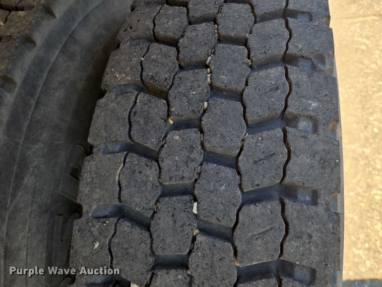 image for item EN8439 2008 International  WorkStar 7400 dump truck