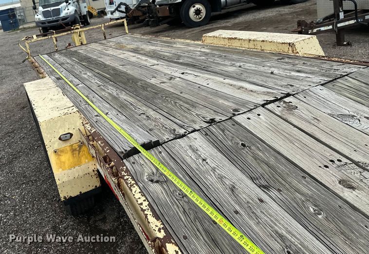 image for item EN8440 1999 Shop built equipment trailer