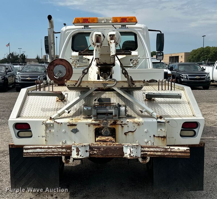 image for item EN8441 2009 International DuraStar 4300 tow truck