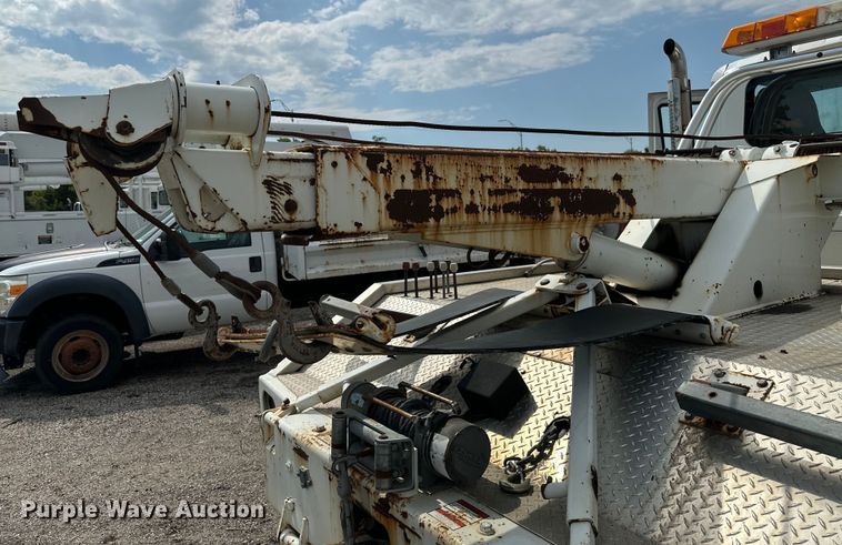 image for item EN8441 2009 International DuraStar 4300 tow truck