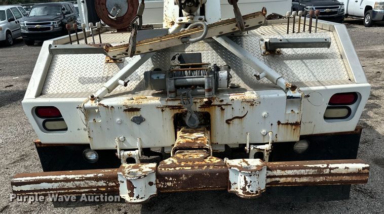 image for item EN8441 2009 International DuraStar 4300 tow truck