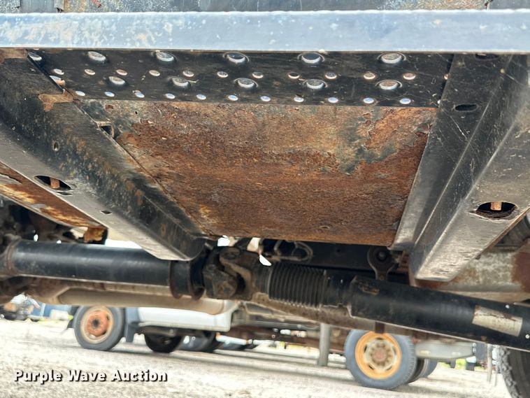 image for item EN8441 2009 International DuraStar 4300 tow truck