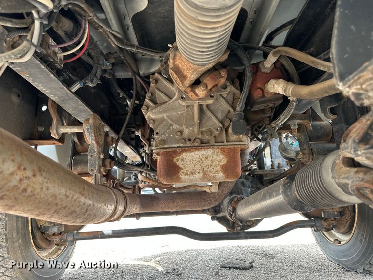 image for item EN8441 2009 International DuraStar 4300 tow truck