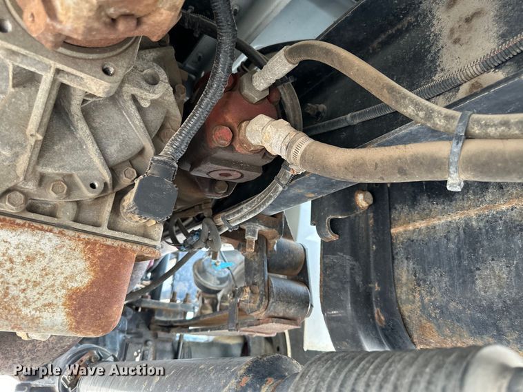 image for item EN8441 2009 International DuraStar 4300 tow truck