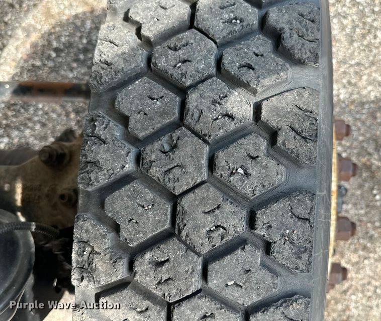 image for item EN8441 2009 International DuraStar 4300 tow truck