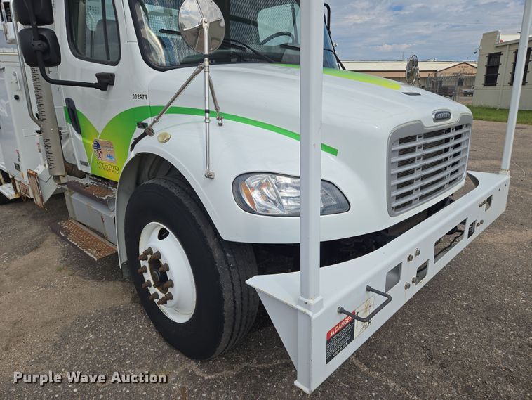 image for item EN8442 2012 Freightliner Business Class M2 bucket truck