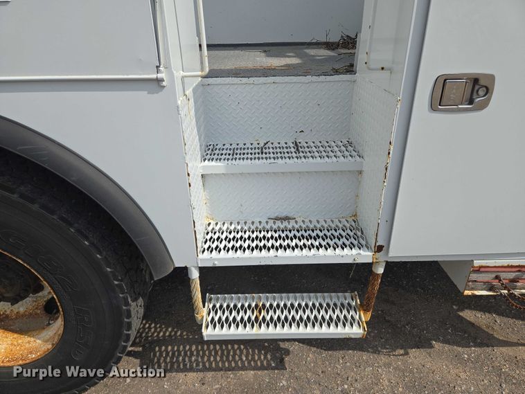 image for item EN8442 2012 Freightliner Business Class M2 bucket truck