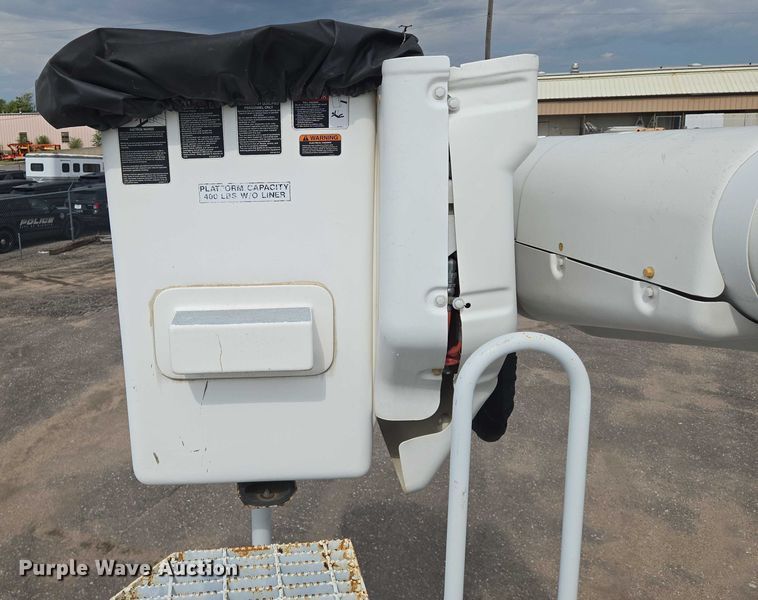 image for item EN8442 2012 Freightliner Business Class M2 bucket truck