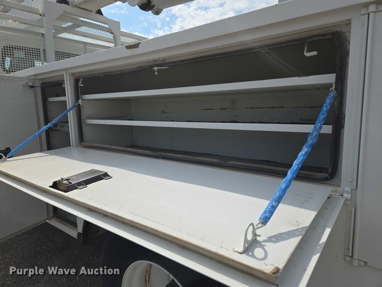 image for item EN8442 2012 Freightliner Business Class M2 bucket truck