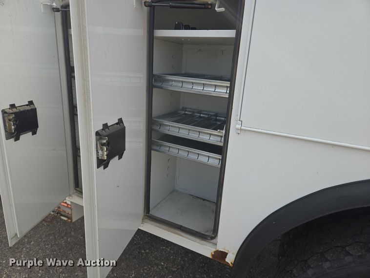 image for item EN8442 2012 Freightliner Business Class M2 bucket truck