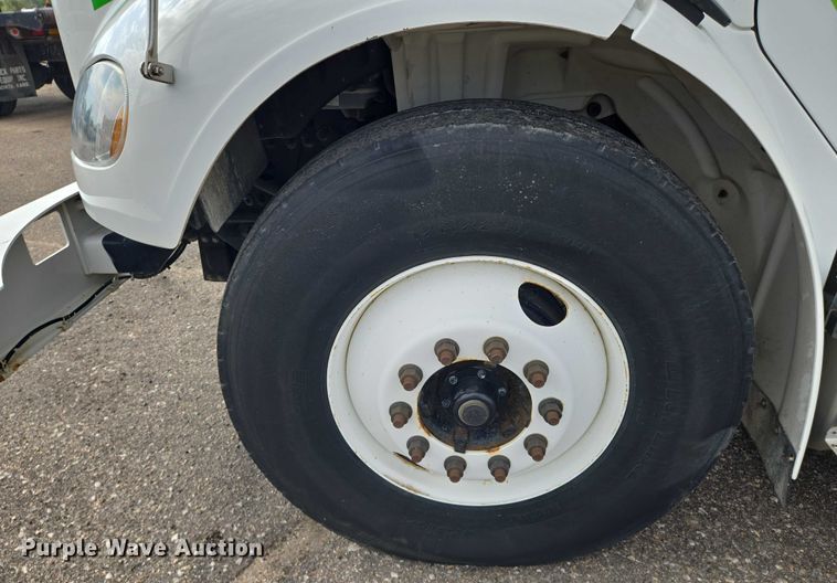 image for item EN8442 2012 Freightliner Business Class M2 bucket truck