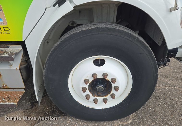 image for item EN8442 2012 Freightliner Business Class M2 bucket truck