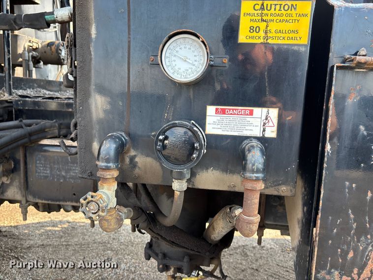 image for item EN8443 2012 Freightliner Business Class M2 pothole patcher truck