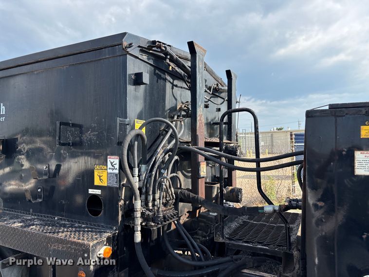 image for item EN8443 2012 Freightliner Business Class M2 pothole patcher truck