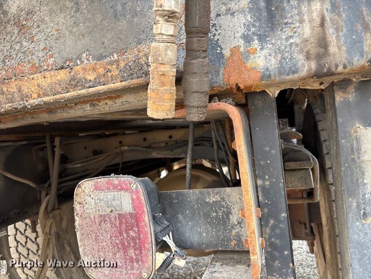 image for item EN8443 2012 Freightliner Business Class M2 pothole patcher truck