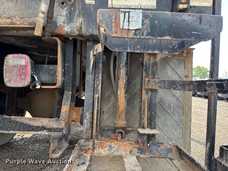 image for item EN8443 2012 Freightliner Business Class M2 pothole patcher truck