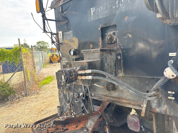 image for item EN8443 2012 Freightliner Business Class M2 pothole patcher truck