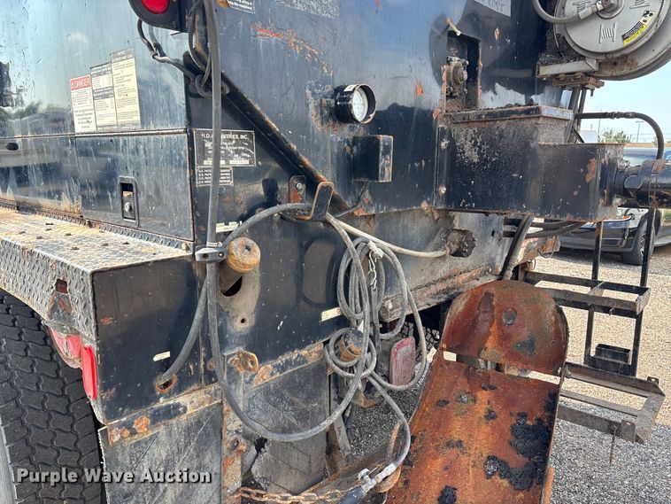 image for item EN8443 2012 Freightliner Business Class M2 pothole patcher truck