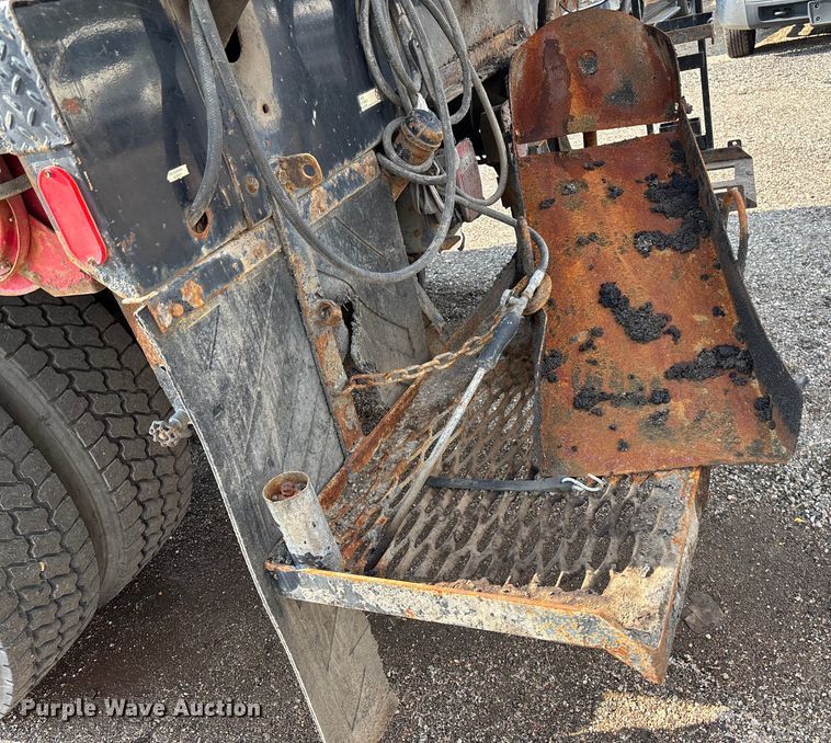 image for item EN8443 2012 Freightliner Business Class M2 pothole patcher truck