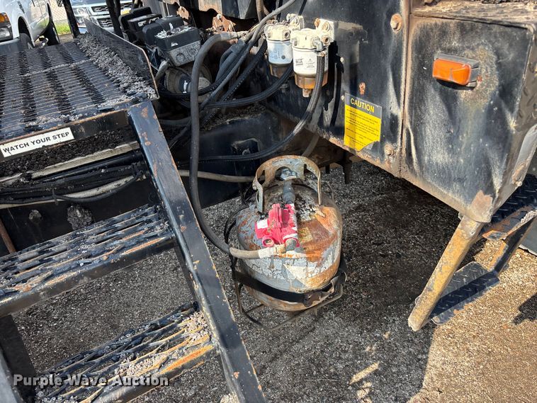 image for item EN8443 2012 Freightliner Business Class M2 pothole patcher truck