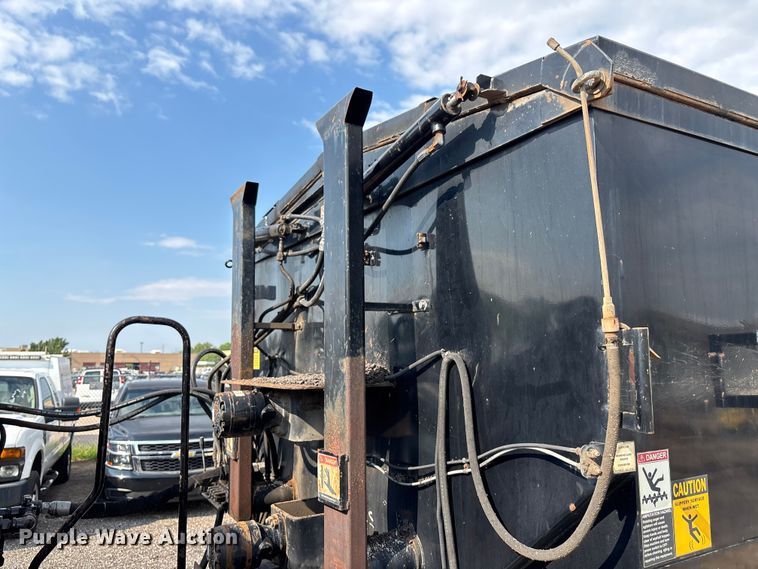 image for item EN8443 2012 Freightliner Business Class M2 pothole patcher truck