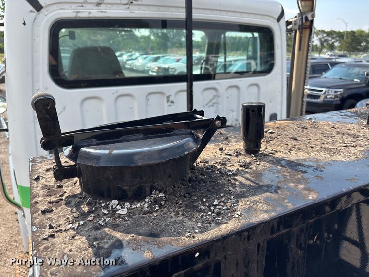 image for item EN8443 2012 Freightliner Business Class M2 pothole patcher truck