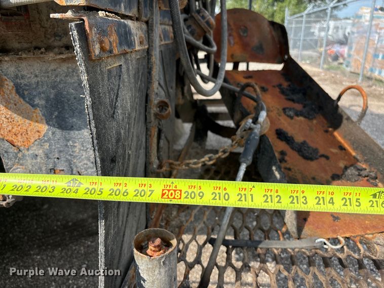 image for item EN8443 2012 Freightliner Business Class M2 pothole patcher truck