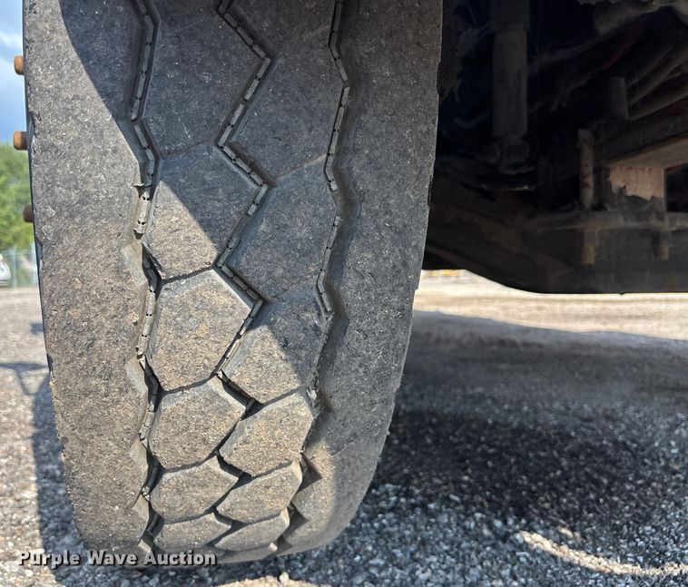 image for item EN8443 2012 Freightliner Business Class M2 pothole patcher truck