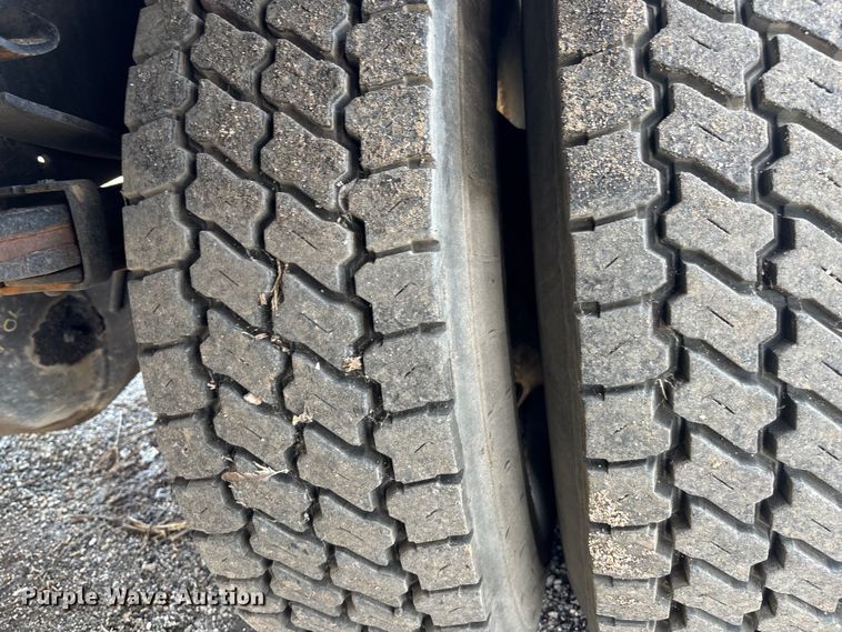 image for item EN8443 2012 Freightliner Business Class M2 pothole patcher truck