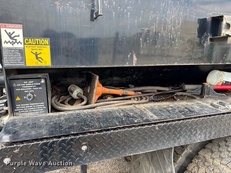 image for item EN8444 2012 Freightliner Business Class M2 pothole patcher truck