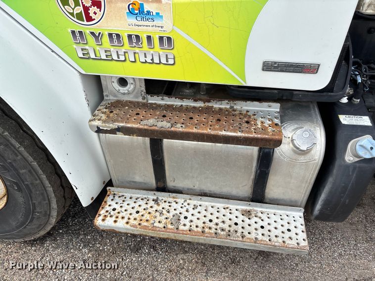 image for item EN8444 2012 Freightliner Business Class M2 pothole patcher truck