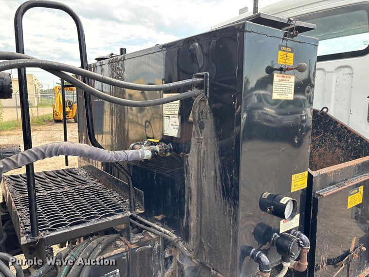 image for item EN8444 2012 Freightliner Business Class M2 pothole patcher truck