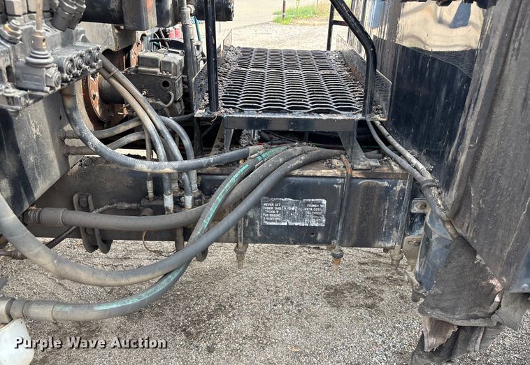 image for item EN8444 2012 Freightliner Business Class M2 pothole patcher truck