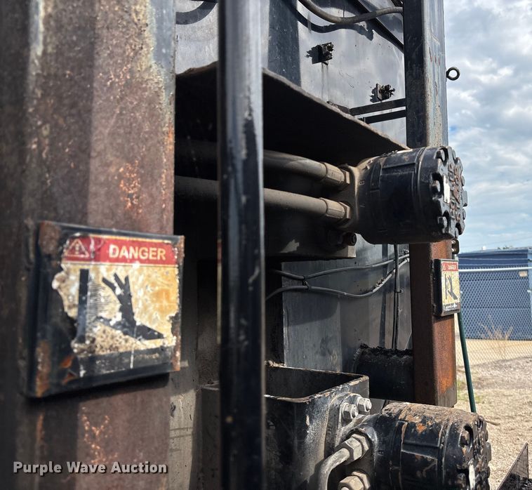 image for item EN8444 2012 Freightliner Business Class M2 pothole patcher truck