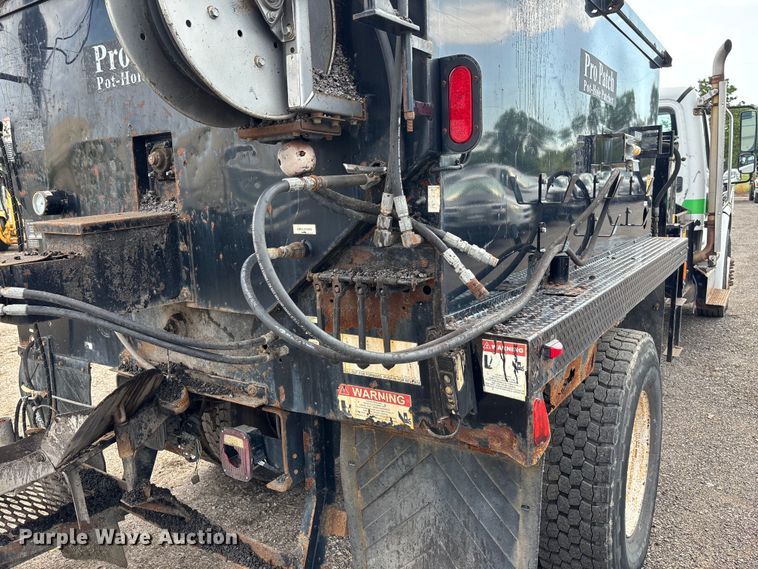 image for item EN8444 2012 Freightliner Business Class M2 pothole patcher truck