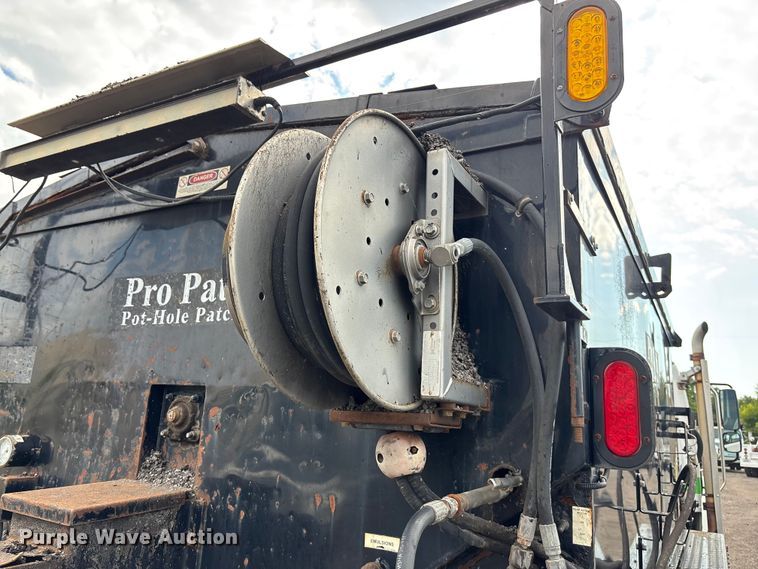 image for item EN8444 2012 Freightliner Business Class M2 pothole patcher truck