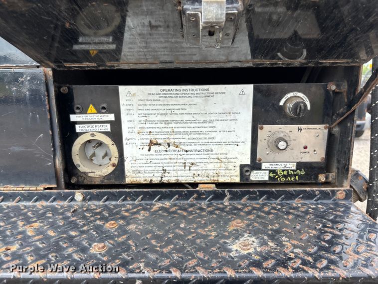 image for item EN8444 2012 Freightliner Business Class M2 pothole patcher truck