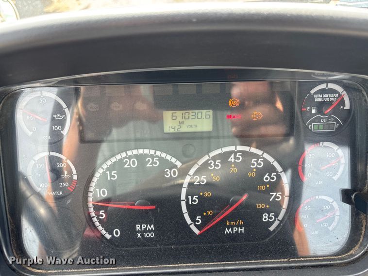 image for item EN8444 2012 Freightliner Business Class M2 pothole patcher truck